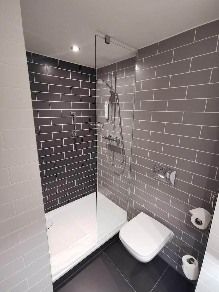 Holiday Inn Express Bridgwater M5, Jct24 By Ihg Bagian luar foto