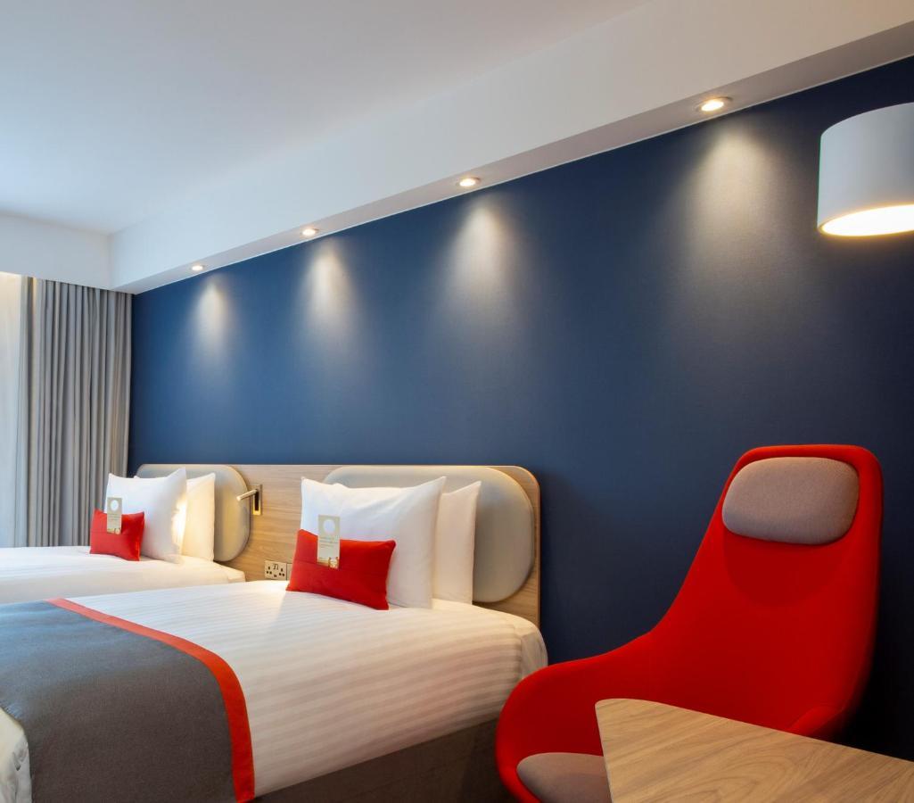 Holiday Inn Express Bridgwater M5, Jct24 By Ihg Bagian luar foto