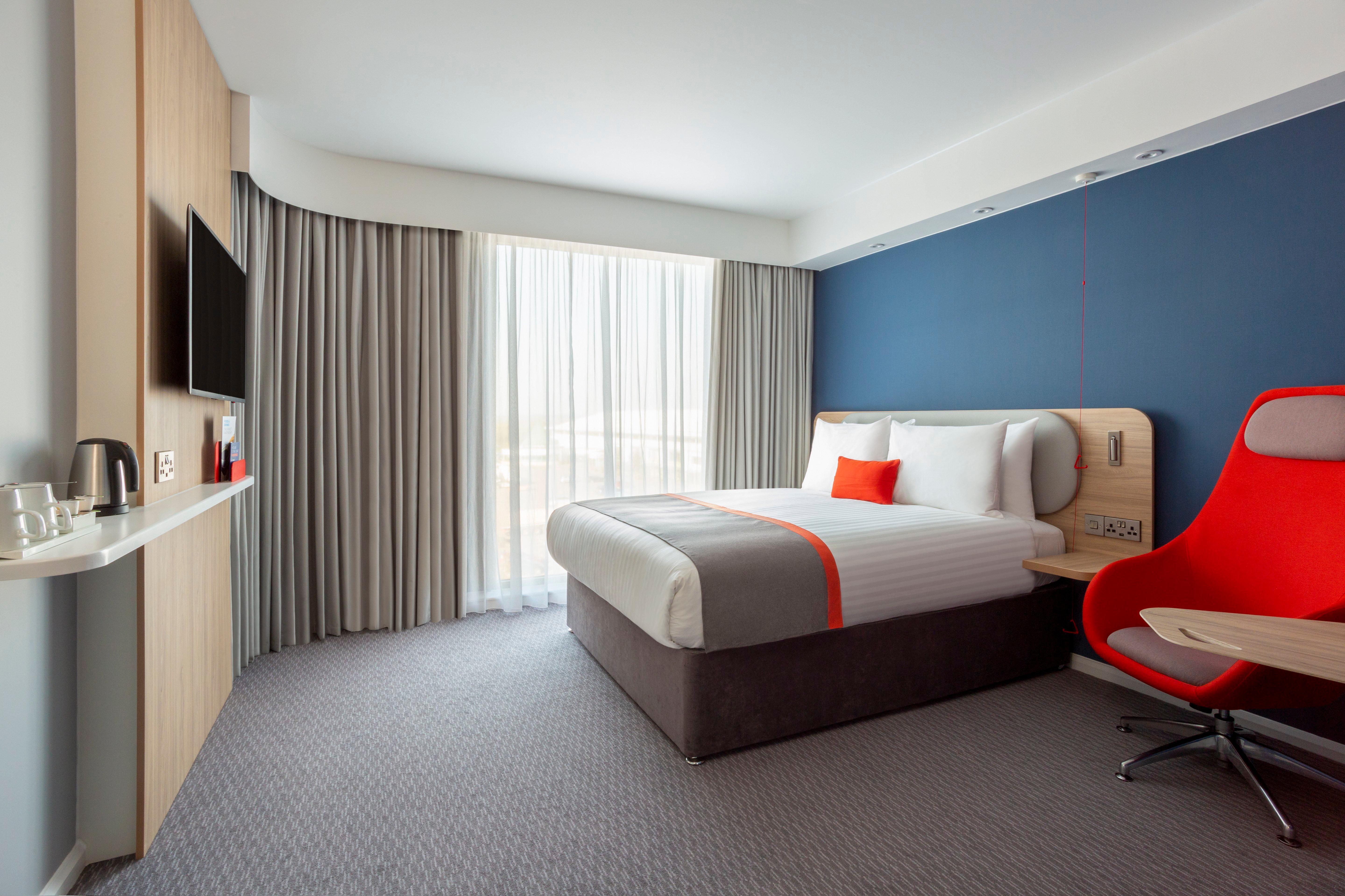 Holiday Inn Express Bridgwater M5, Jct24 By Ihg Bagian luar foto